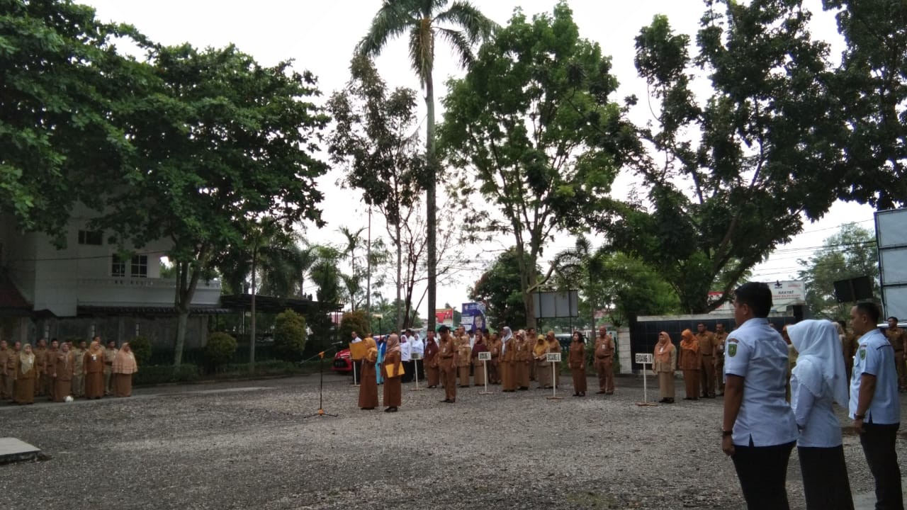 BAKESBANGPOL Provinsi Riau Laksanakan Apel Rutin di Awal Bulan April 2019